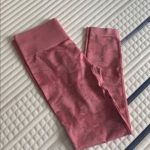 Pink camp Gymshark leggings (NWOT)